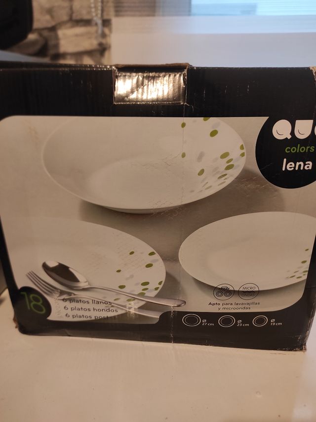 Vajilla 18 piezas sin estrenar 