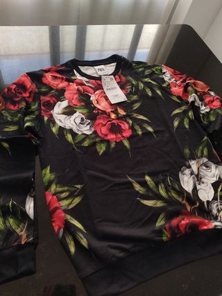 Sudadera zara con etiqueta