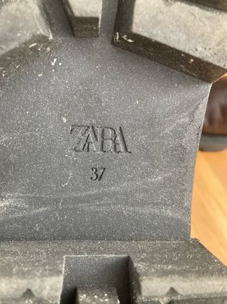 Botin Chelsea marròn Zara