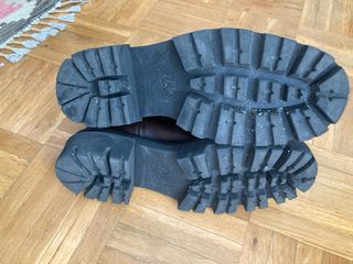 Botin Chelsea marròn Zara