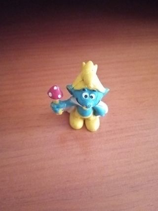 Figura PVC pitufos rey pitufismo