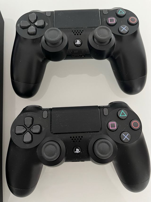 Playstation 4 con caja original