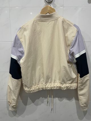 Chaqueta crop tipo bomber Ellesse