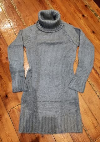 Vestido Cuello Cisne Zara 