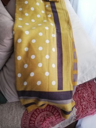 Pañuelo color mostaza