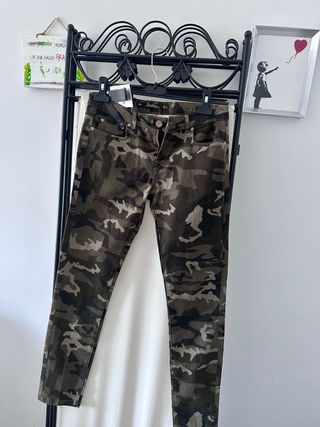 Pantalon camuflaje mujer 