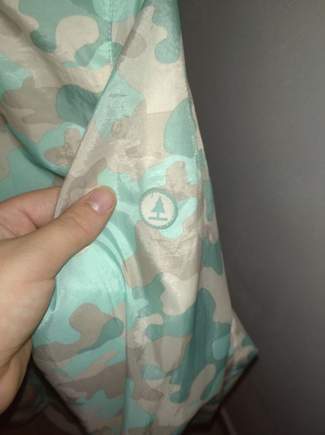 Giacca a vento verde acqua