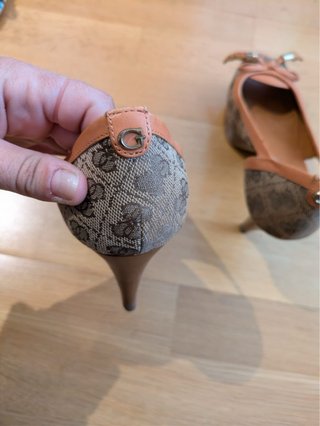Zapatos GUESS