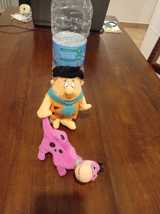 Peluche Freddy flintstone con Dino