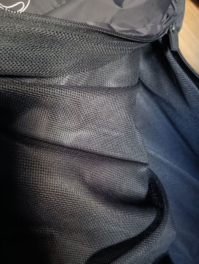 Cortavientos/chubasquero Ellesse. Talla 13-14