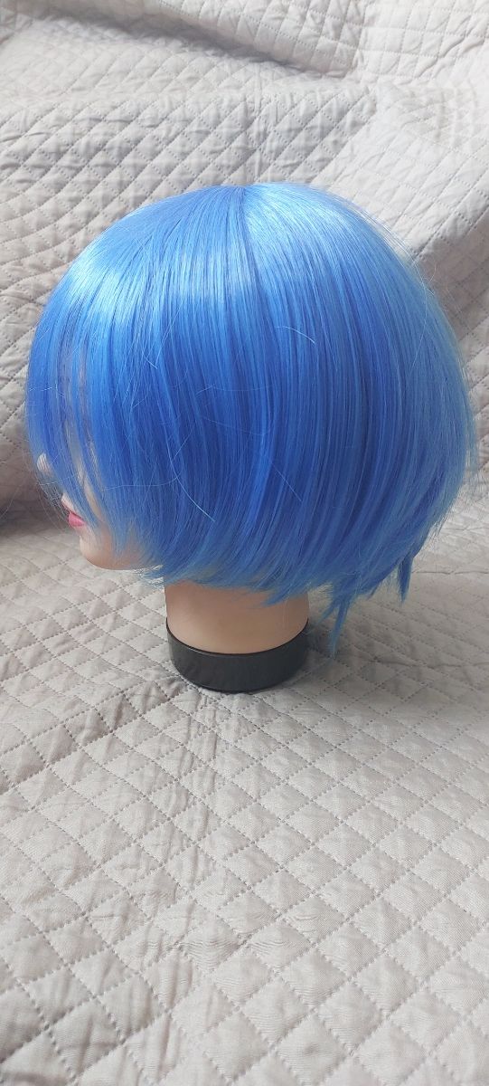 Peluca azul corta