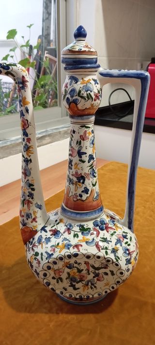 Jarra de cerâmica século XVII