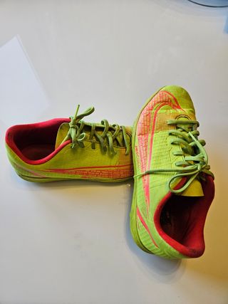 Botas fútbol Nike Mercurial. Talla 37,5