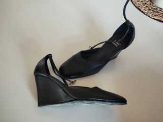 Zapatos cuña piel