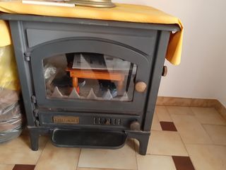Stufa a legna in ghisa 
