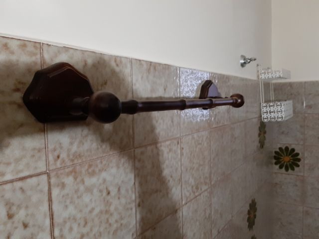 Arredo bagno legno massello