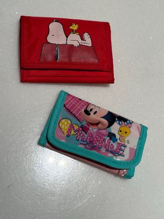 2 carteras monederos de Minnie Mouse y Snoopi
