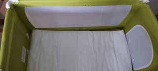 Cuna de viaje y colchón prenatal