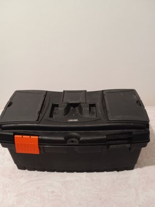Caja de plástico para guardar herramientas