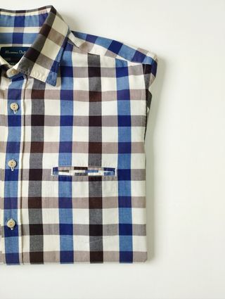 Camisa de cuadros de Massimo Dutti.
