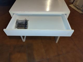 Escritorio / mesa IKEA MICKE blanco (73x50x75 cm)