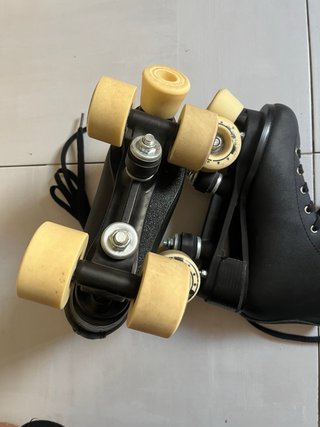 Patines Cuatro Ruedas y protecciones