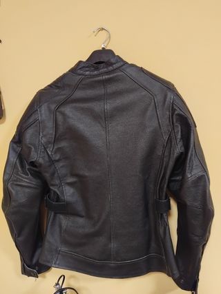Chaqueta protección moto.