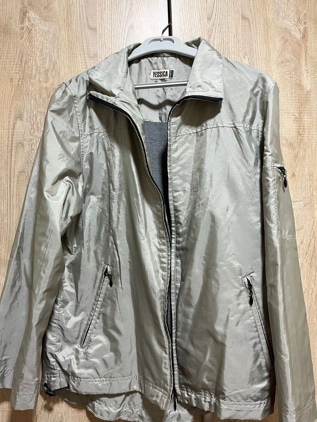 Chaqueta color plata