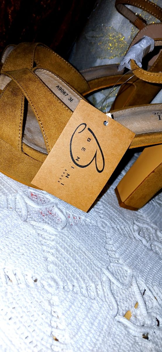 Zapatos tacón terciopelo plataformas nuevos