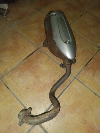 Escape Piaggio X8 200