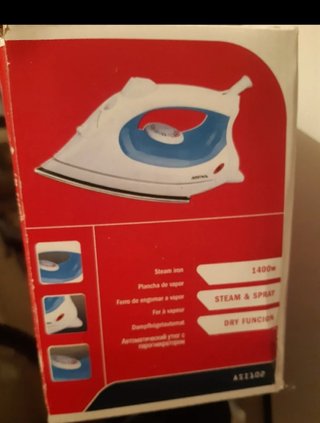 PLANCHA DE VAPOR MARCA y SPRAY ARENA*