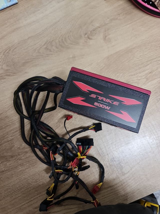 Fuente alimentacion pc atx strike x 600w