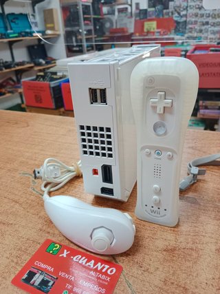 CONSOLA NINTENDO WII MANDO NUNCHUCK Y CABLES