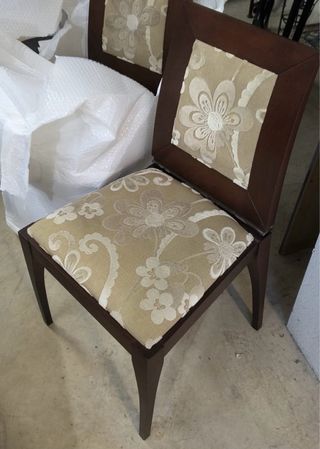 CONJUNTO MESA PLEGABLE Y DOS SILLAS