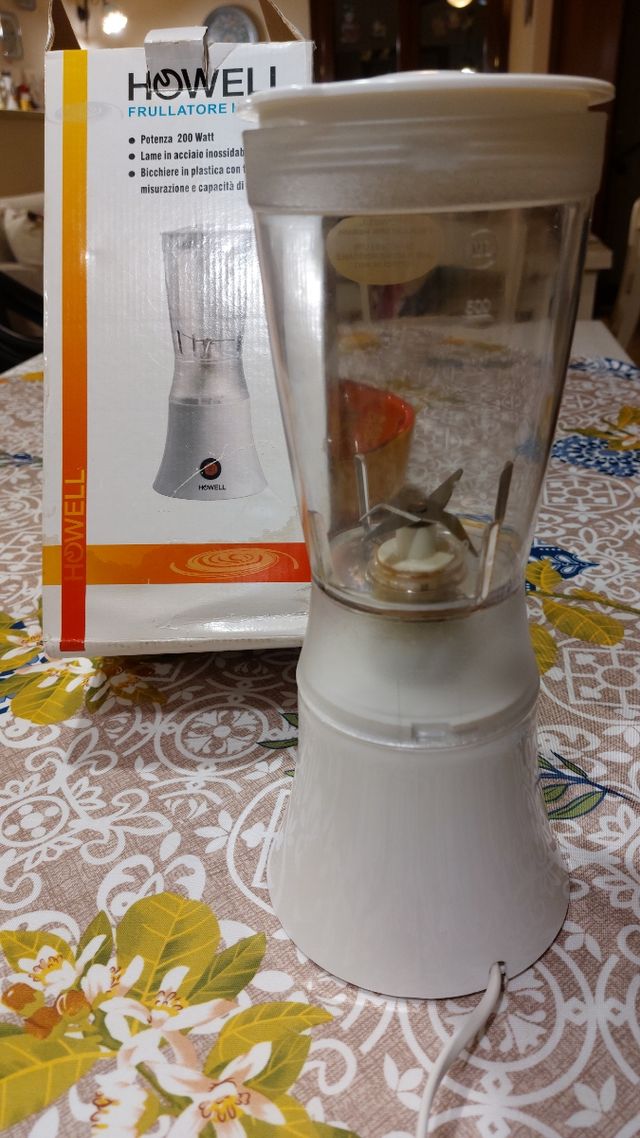 Frullatore Howell 200 watt . 0,5 litri 