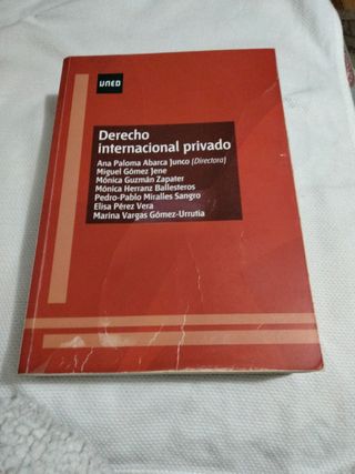 Libro de derecho.