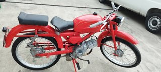 Moto clásica guzzi