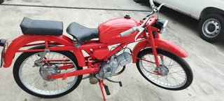 Moto clásica guzzi