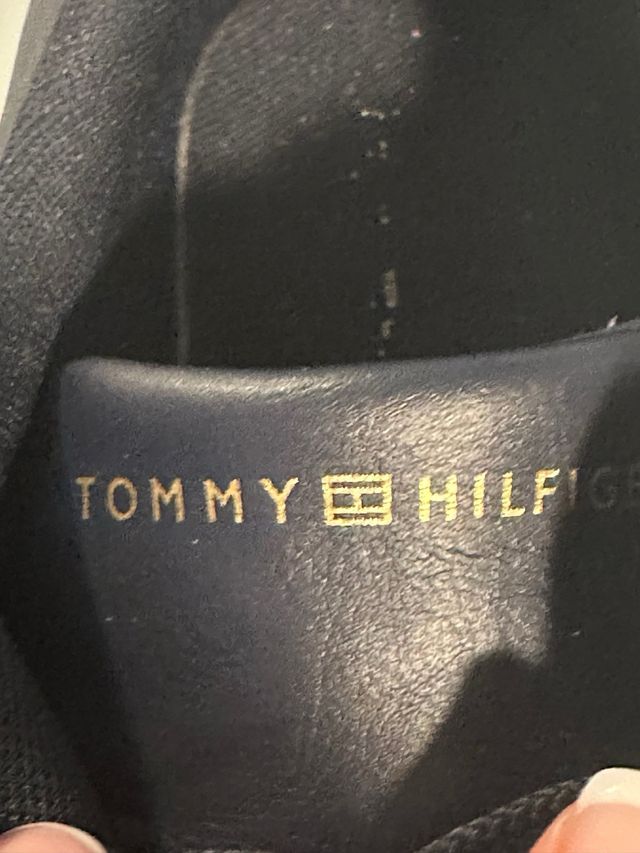 Tommy Hilfiger talla 40