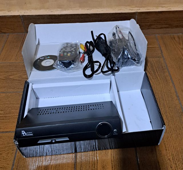 Decodificador de satélite Black Box 500