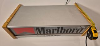 Cartel iluminado Marlboro