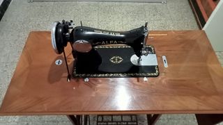 Máquina de coser y bordar