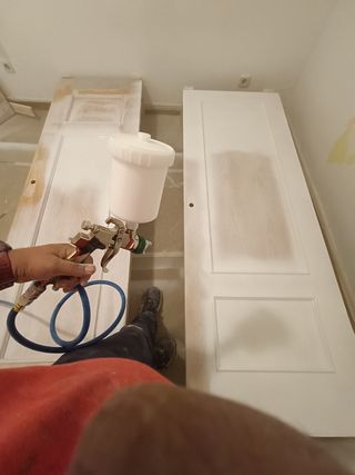 Carpintería, fontanería, electricidad y pintura