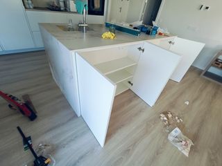 Carpintería, fontanería, electricidad y pintura