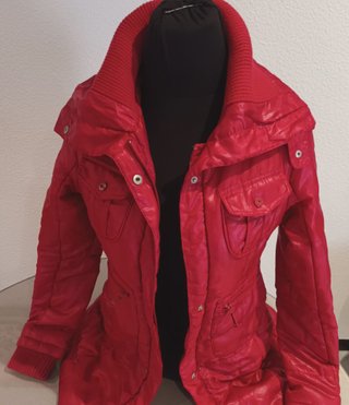 Stradivarius Chamarra roja