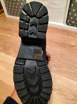 Zapatos de tacón azul marino
