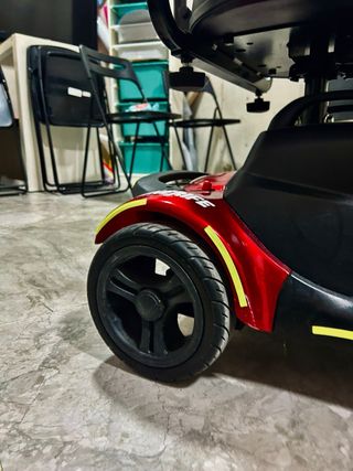 Scooter de 4 ruedas marca Tenerife 