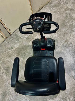 Scooter de 4 ruedas marca Tenerife 