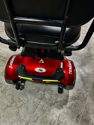 Scooter de 4 ruedas marca Tenerife 