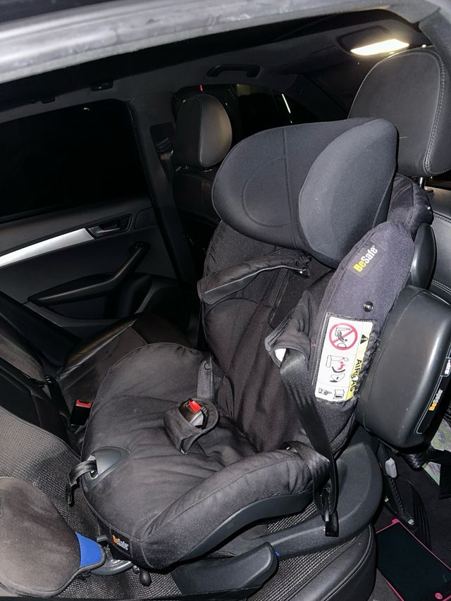 dos sillas de coche contramarcha besafe iZi plu2